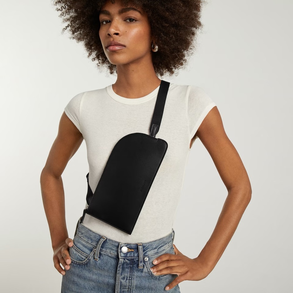 Everlane Cactus Leather Sling Bag - Black